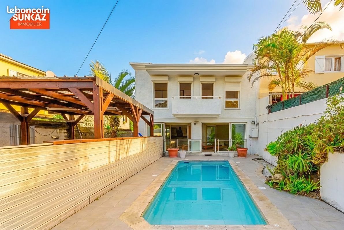 Maison 5 pièces 144 m² · à Le Tampon · 144 m² · 340 000 €