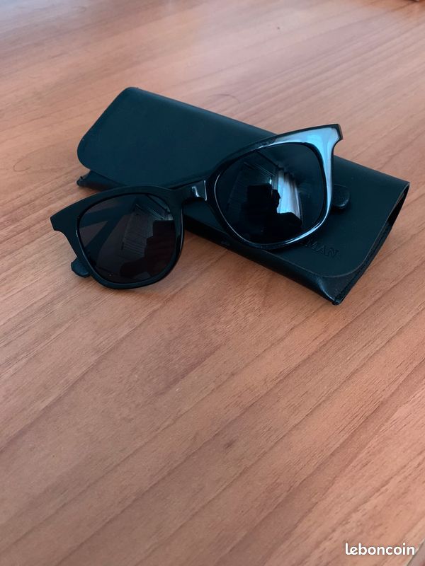 Lunettes de soleil (image 1)