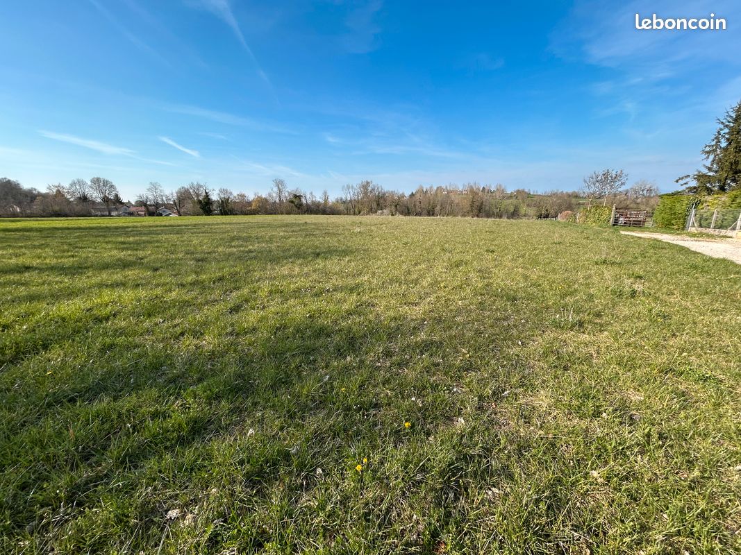 Terrain 445 m² · à Rochetoirin · 90 000 €
