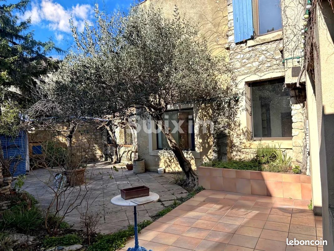 Maison 8 pièces 205 m² · à Grignan · 205 m² · 420 000 €