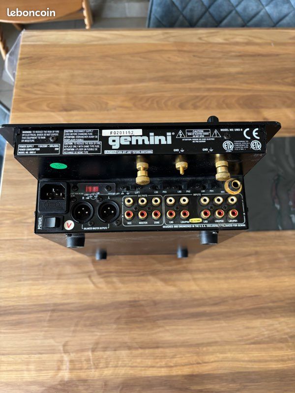 Console de Mixage Professionnel USB à 7 Canaux