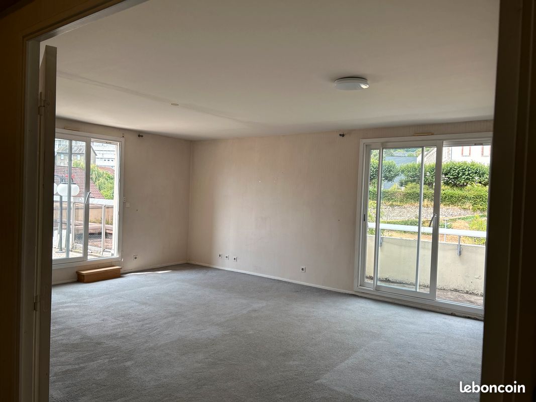 Appartement 3 pièces 90 m² · à Guéret · 90 m² · 800 €