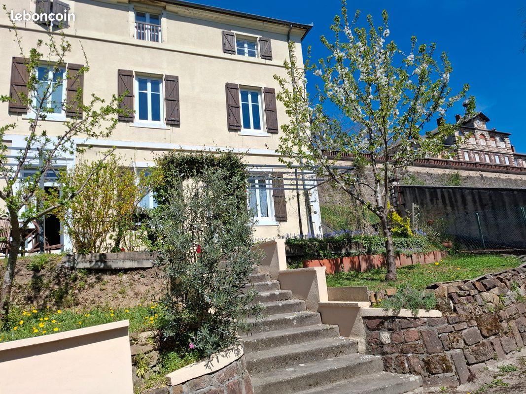 Maison 8 pièces 240 m² · à Aubin · 240 m² · 127 500 €