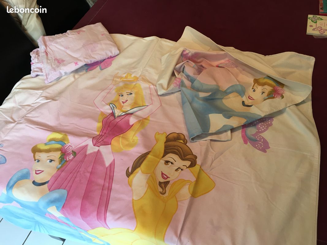 Parure de lit enfant DISNEY PRINCESS (image 1)