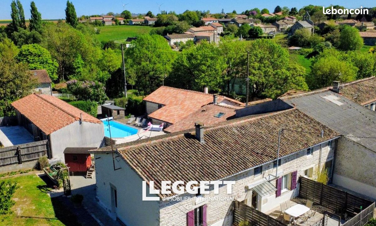 Maison 9 pièces 291 m² · à Theil-Rabier · 291 m² · 272 000 €