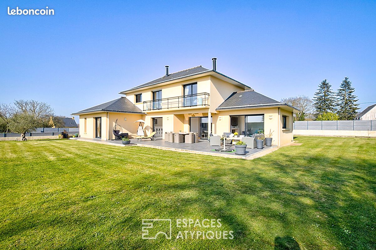 Maison 9 pièces 209 m² · à Plédran · 209 m² · 631 578 €