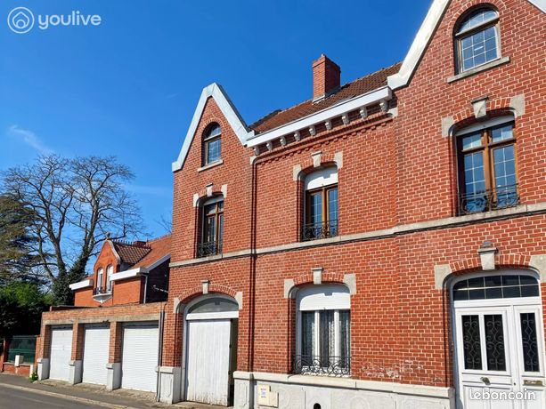 Maison 6 pièces 215 m²