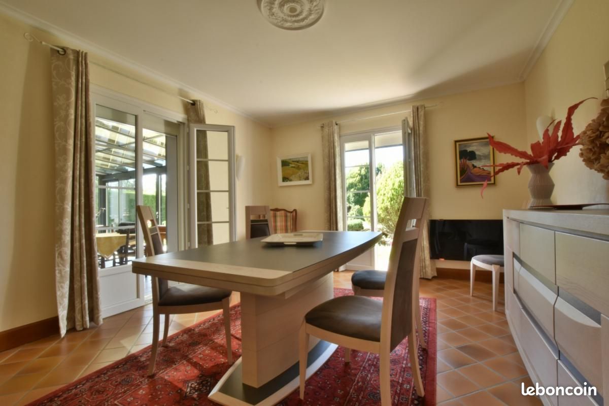Villa 7 pièces 220 m² - Chassors 16200 Luchac (image principale 6)