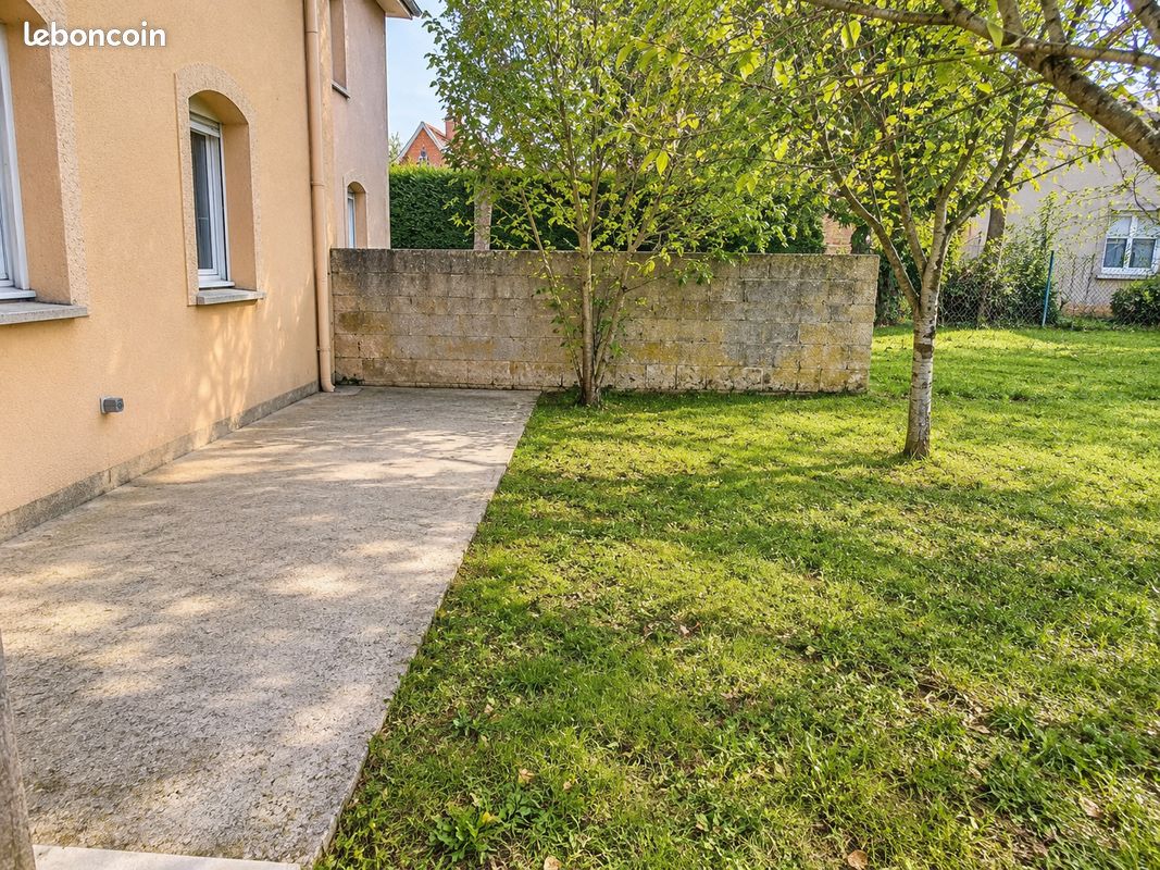 Appartement 3 pièces 84 m² · à Neufchâteau · 84,2 m² · 575 €/mois