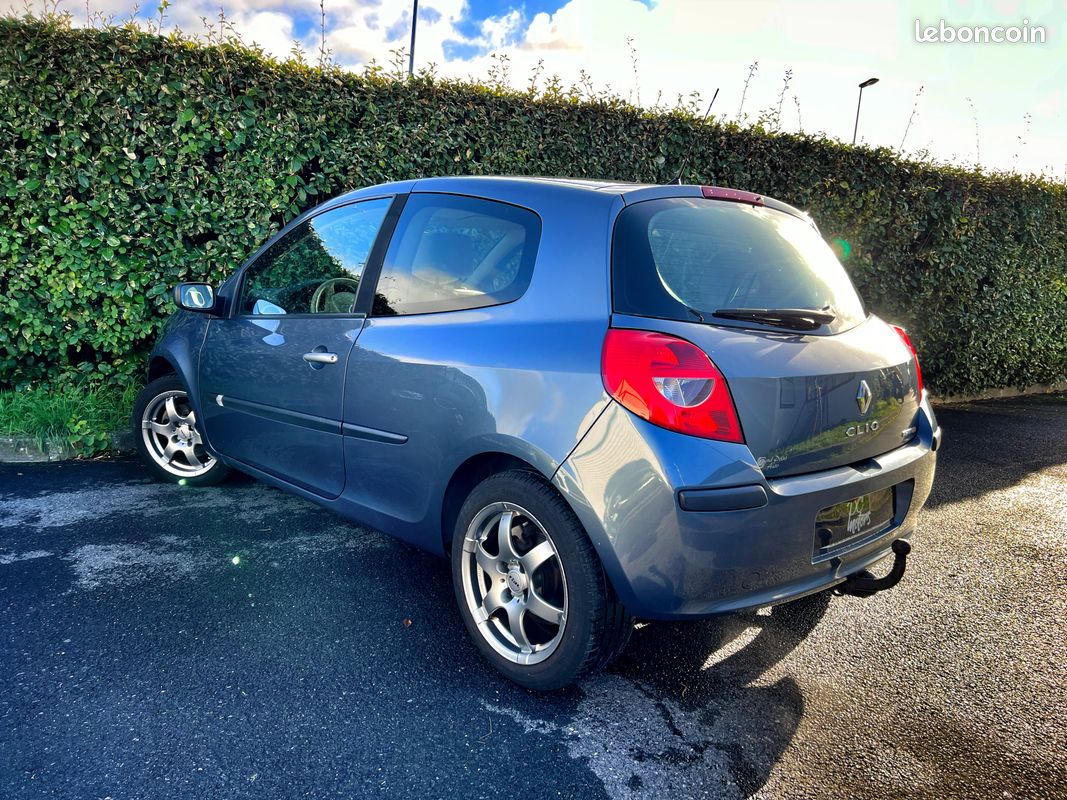 Auto radio Bluetooth Renault Clio 3 phase 2