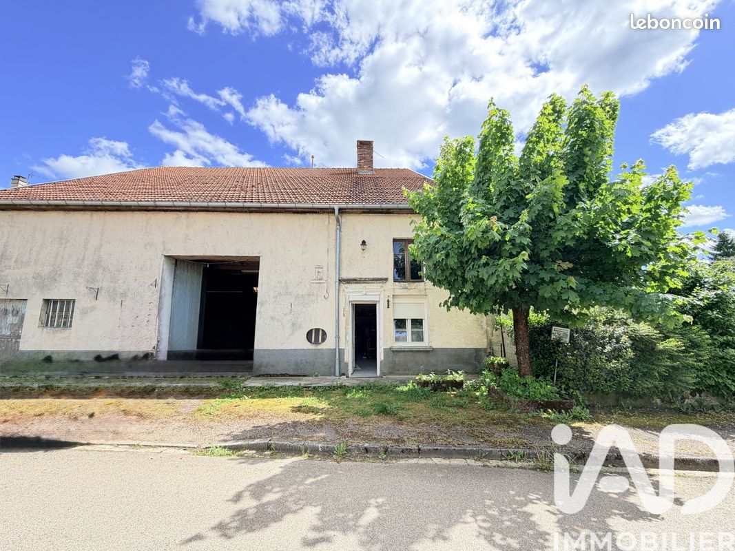Maison 4 pièces 114 m² · à Bonnecourt · 114 m² · 80 000 €