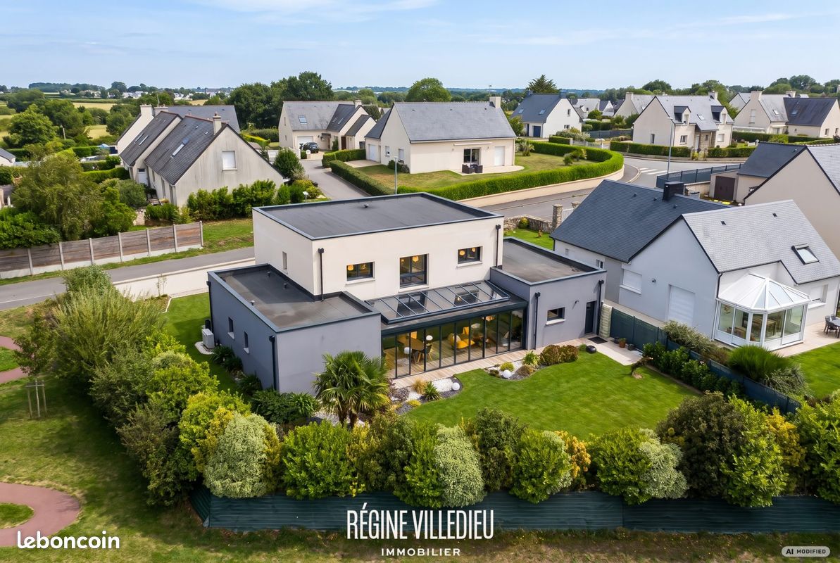 Maison 10 pièces 199 m² · à Les Pieux · 199 m² · 545 000 €