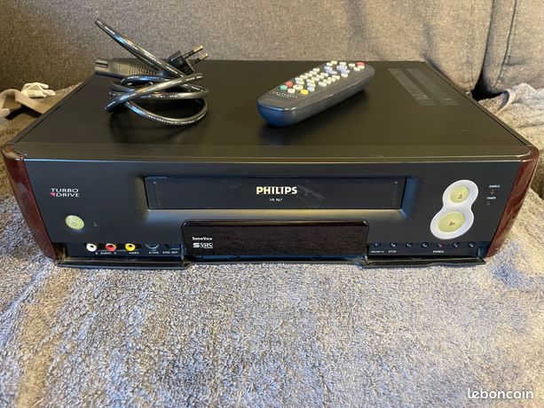 PHILIPS VR330 MAGNÉTOSCOPE Vhs Pal Secam Ntsc EUR 50,00 - FR