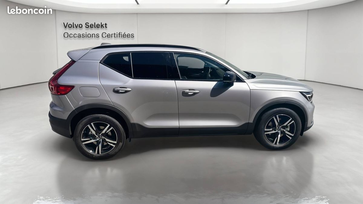 VOLVO XC40 B3 163 ch DCT7 Plus (image 3)