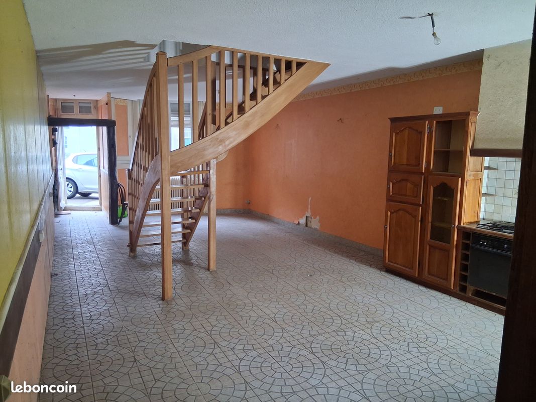Maison 3 pièces 100 m² · à Poligny · 100 m² · 135 000 €
