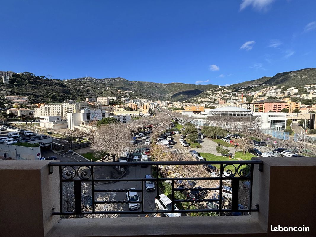 Appartement 4 pièces 81 m² · à Bastia · 81 m² · 379 000 €
