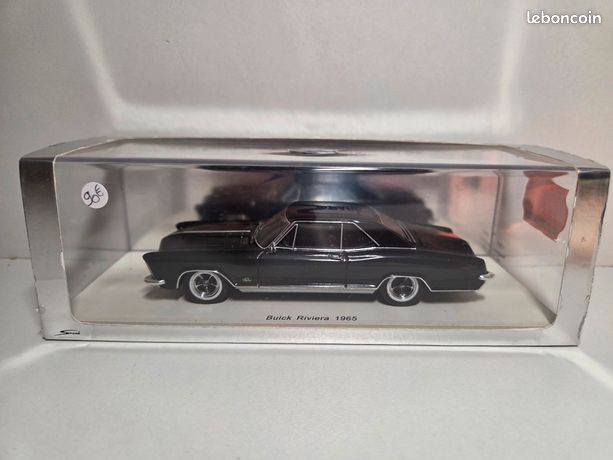 Buick de police en boite bandai - Collection