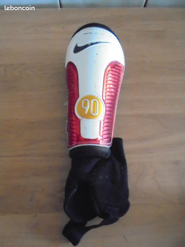 Protege tibias Nike T90 (image 1)