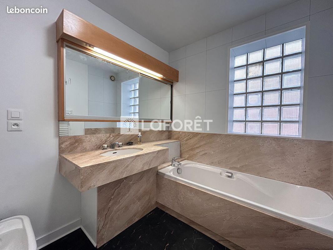 Appartement 3 pièces 89 m² · à Poitiers · 89 m² · 890 €/mois