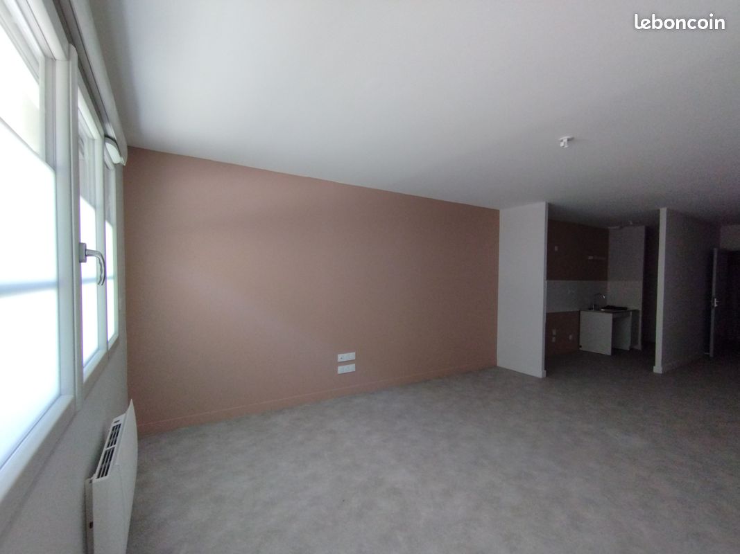 Appartement 1 pièce 44 m² · à Moirans-en-Montagne · 44 m² · 338 €/mois