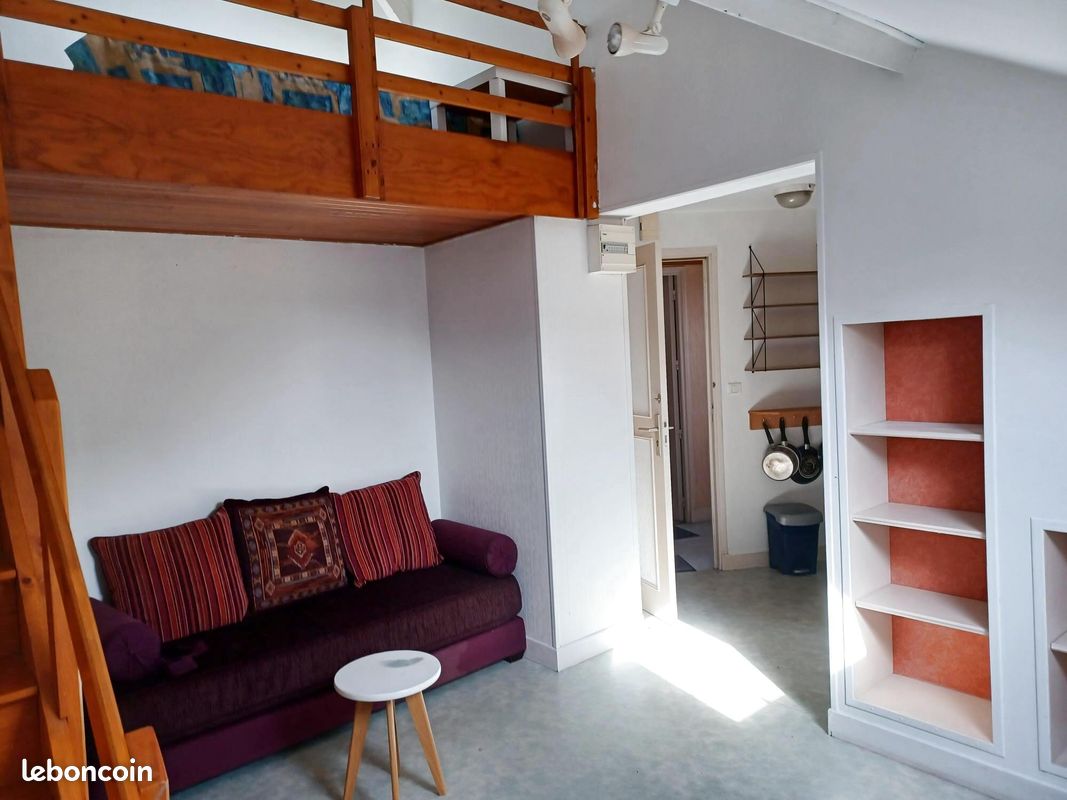 Appartement 1 pièce 20 m² · à Aurillac · 20 m² · 310 €