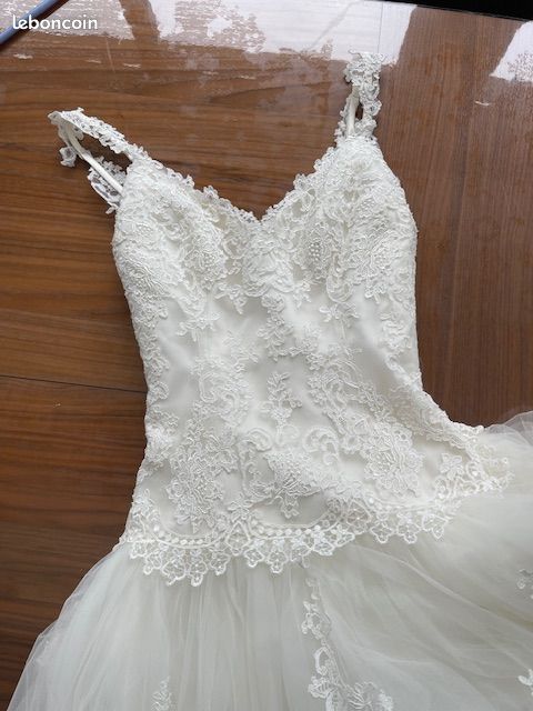 Robe de mariée + jupon + voile (image 11)