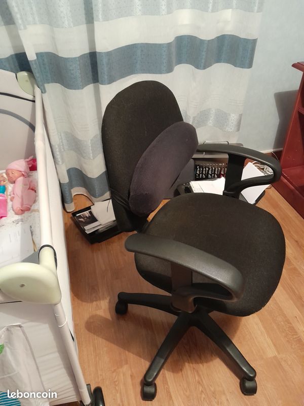 Bureau et fauteuil (image 2)