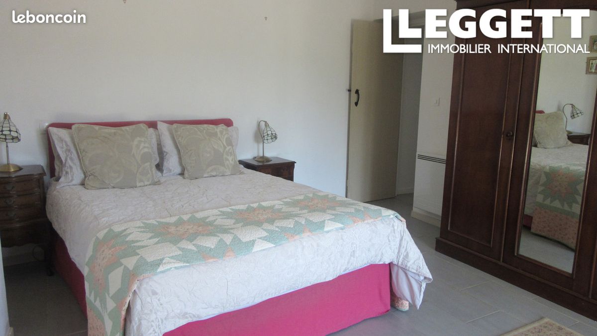 Maison 4 pièces 175 m² - Genouillé 86250 (image principale 4)