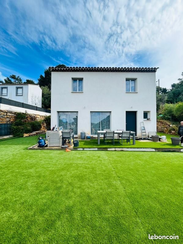 Maison 4 pièces 91 m² · à Le Revest-les-Eaux · 91 m² · 560 000 €