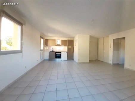 Appartement 2 pièces 48 m² · à Saint-Amand-Montrond · 48 m² · 565 €