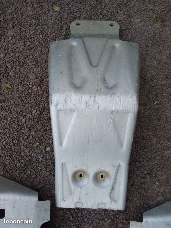 Protection avant quad CANAM (image 1)