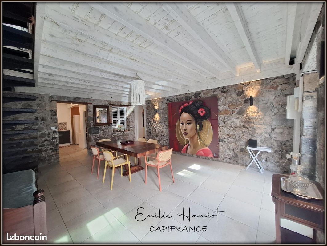Maison 6 pièces 145 m² · à Saint-Pierre · 145 m² · 1 950 €/mois