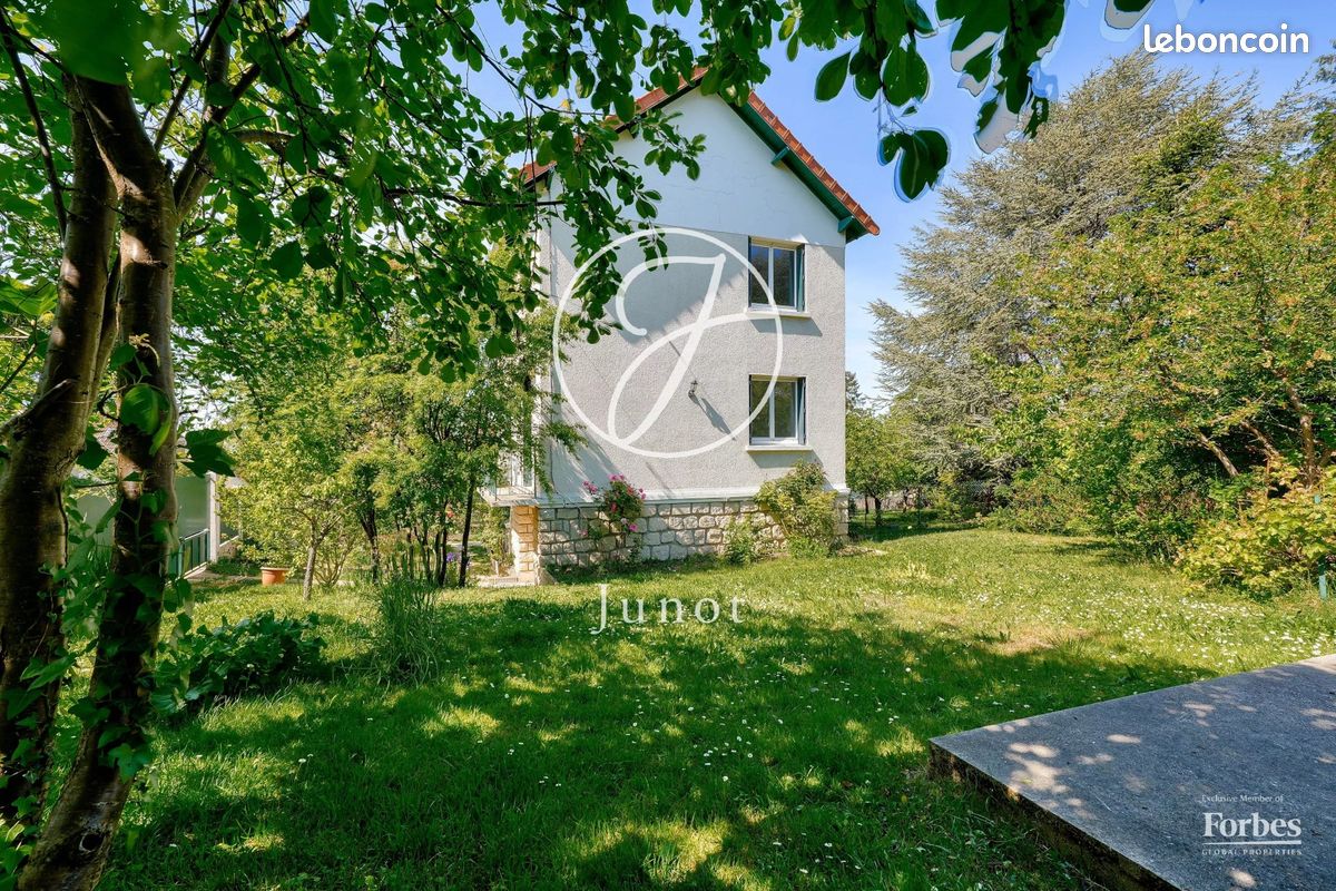 Maison 5 pièces 110 m² · à Rueil-Malmaison · 110 m² · 900 000 €