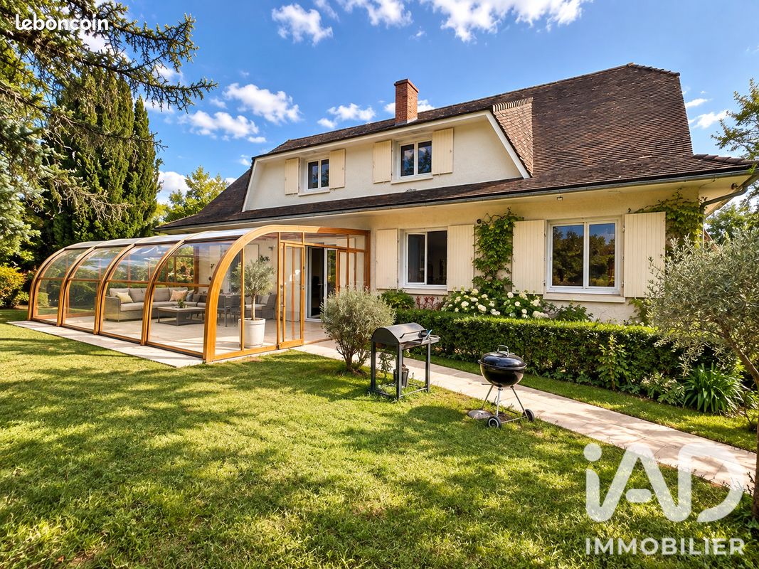 Maison 10 pièces 245 m² · à Sauzé-Entre-Bois · 245 m² · 229 000 €