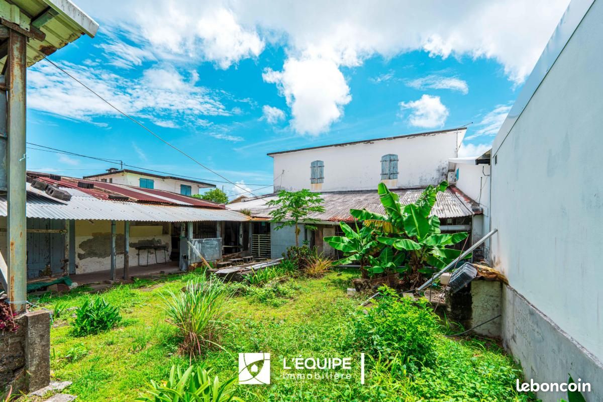 Immeuble 8 pièces 193 m² · à Saint-André · 193 m² · 265 000 €