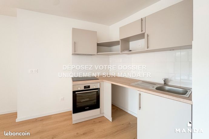 https://img.leboncoin.fr/api/v1/lbcpb1/images/0c/e5/6f/0ce56f6fe9164262539319e5ecaffcb5627546a3.jpg?rule=ad-image