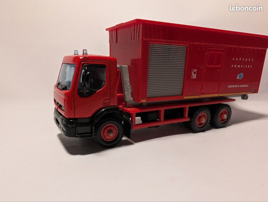Rare - Solido Demontable - Camion Pompier - Moteur / Engine Ok - a
