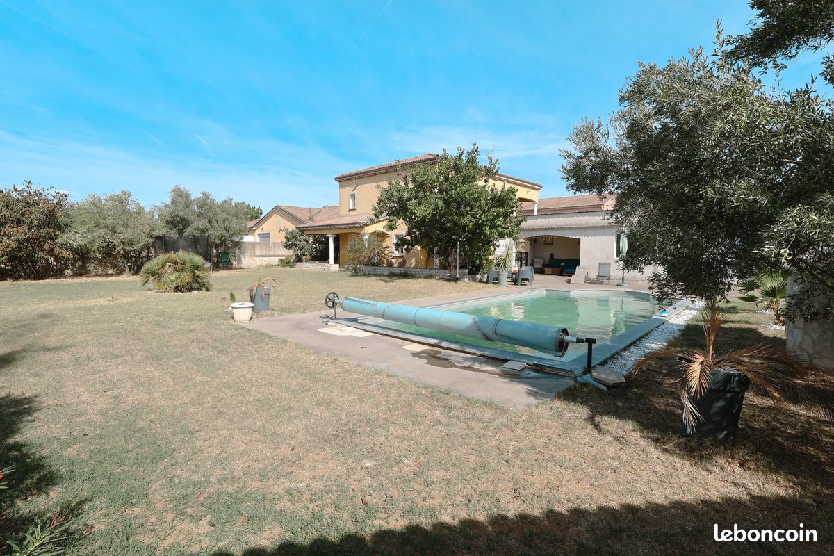 Maison 7 pièces 211 m² · à Étoile-sur-Rhône · 211 m² · 349 000 €
