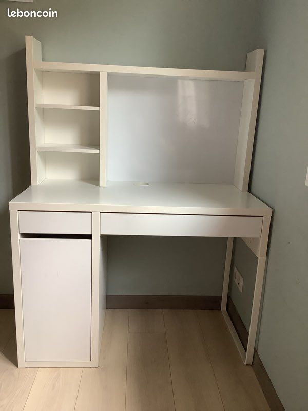 Bureau (image 2)