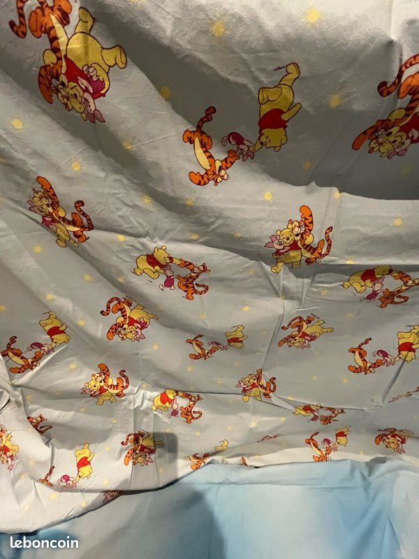 Lot de 1 couette ( anti allergie ) et 3 parures de lit - parfaits états (image 13)
