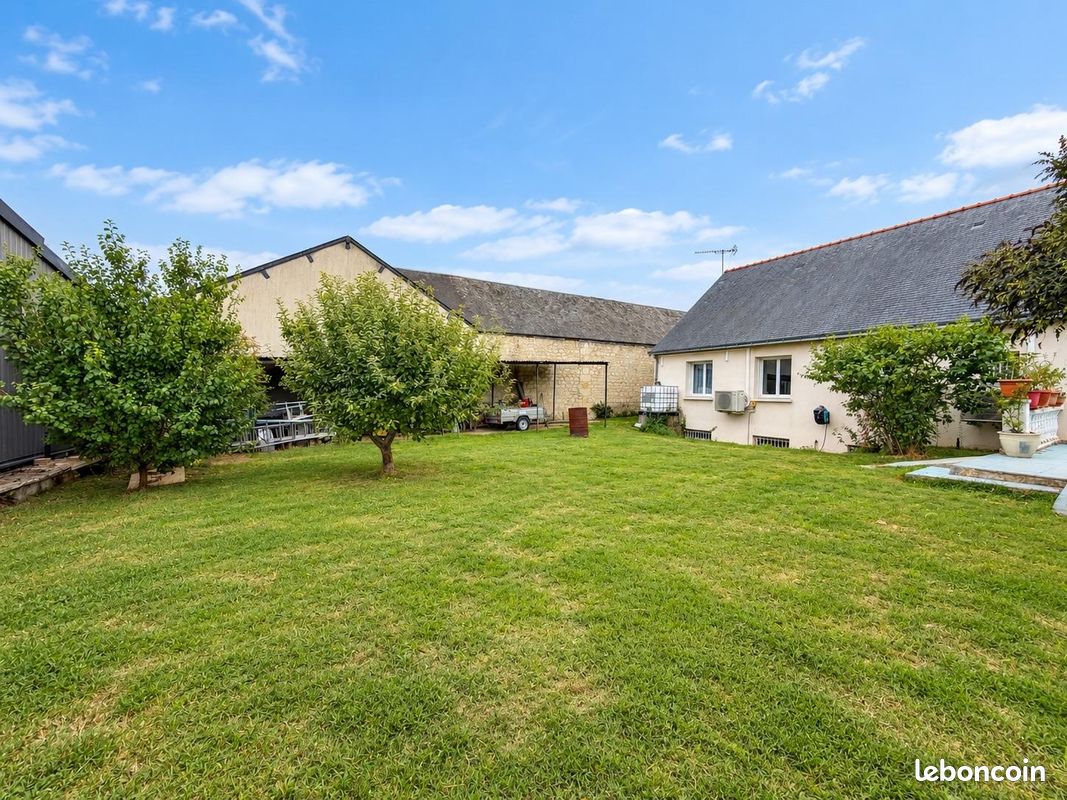 Maison 6 pièces 210 m² · à Beaumont-en-Véron · 210 m² · 230 000 €