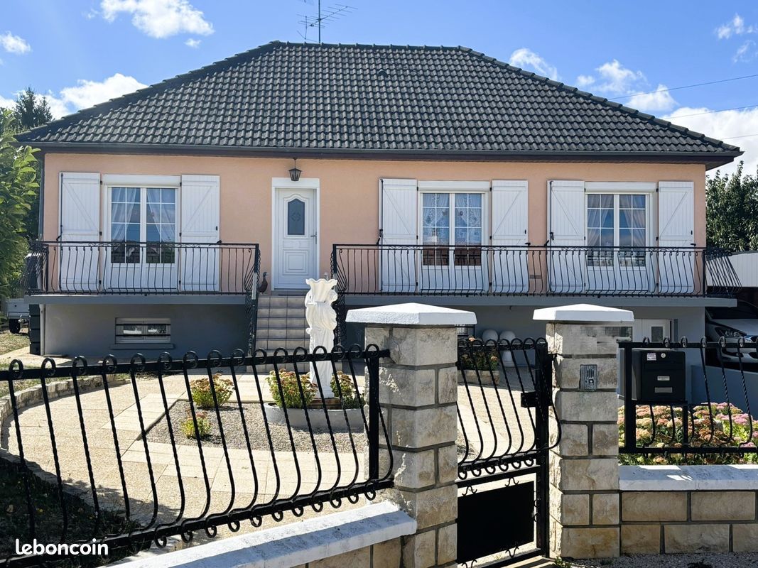 Maison 5 pièces 136 m² · à Courtenay · 136 m² · 262 500 €