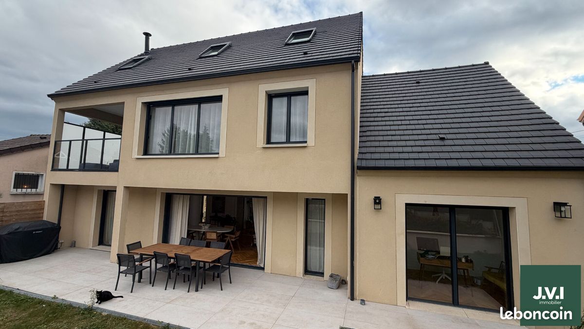 Maison 8 pièces 189 m² · à Deuil-la-Barre · 189 m² · 785 000 €