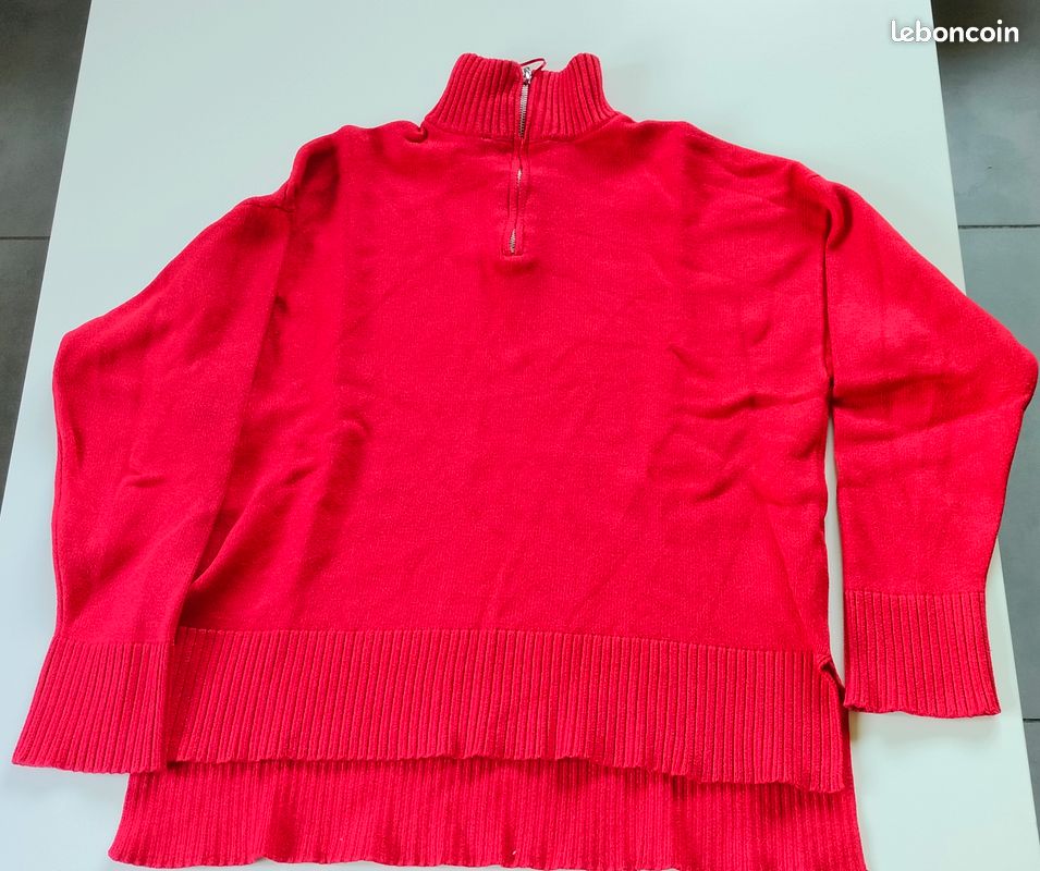 Pull rouge Primark taille M - Vêtements