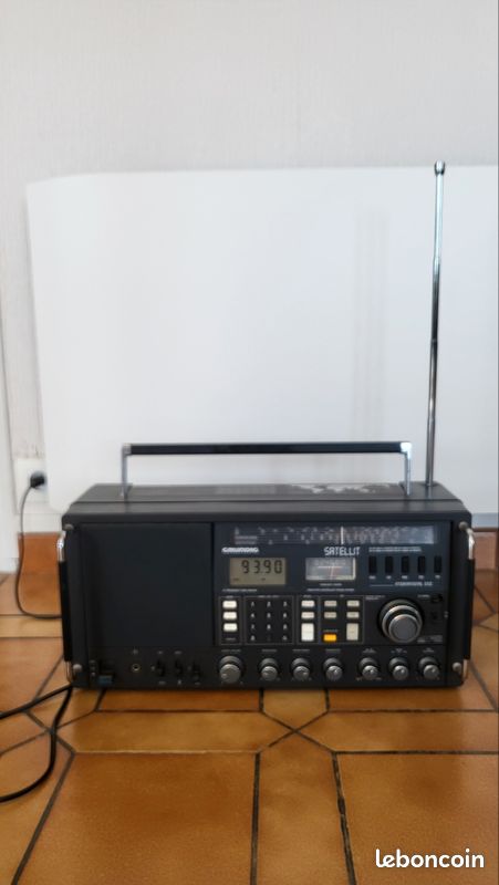 GRUNDIG SATELLIT 1400 Sl Professional EUR 453,63 - FR