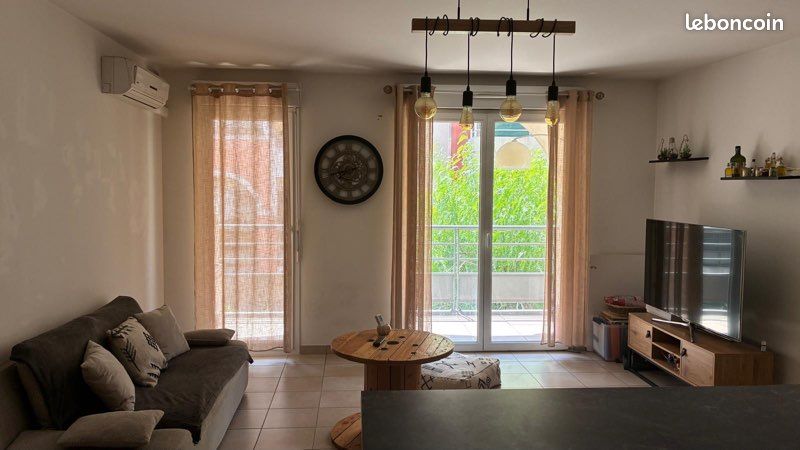 Appartement 2 pièces 45 m² · à Saint-André-de-la-Roche · 45 m² · 1 150 €