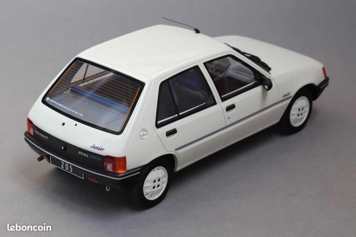 Peugeot 205 Junior Blanc Meije 1988 1/18 Otto Ottomobile (image 15)
