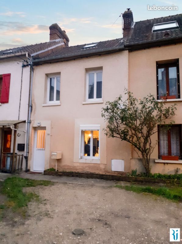 Maison 4 pièces 68 m² · à Saint-Étienne-du-Rouvray · 68 m² · 700 €/mois