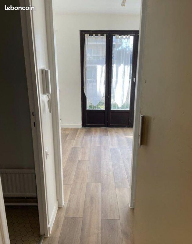 Appartement 1 pièce 21 m² · à Saint-Mandé · 21 m² · 950 €/mois