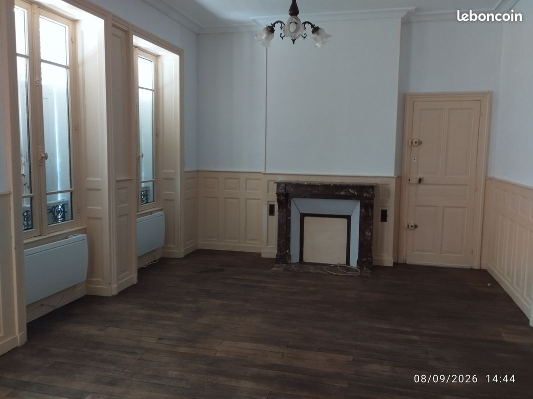 Appartement 1 pièce 38 m² · à Moulins · 37,6 m² · 340 €/mois